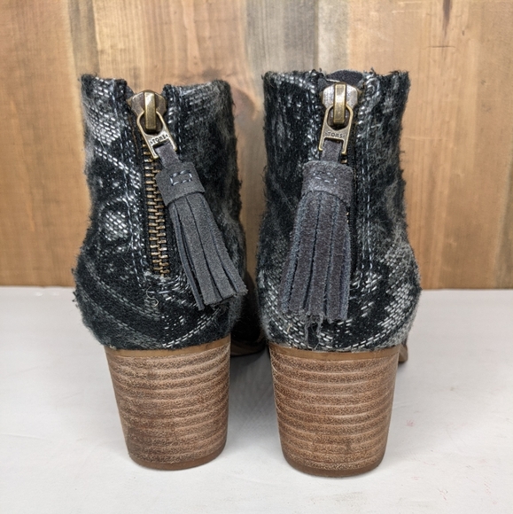 Toms Leila Suede Aztec Heeled Ankle Boot Dark Gray Black Sz 6 - Picture 6 of 12